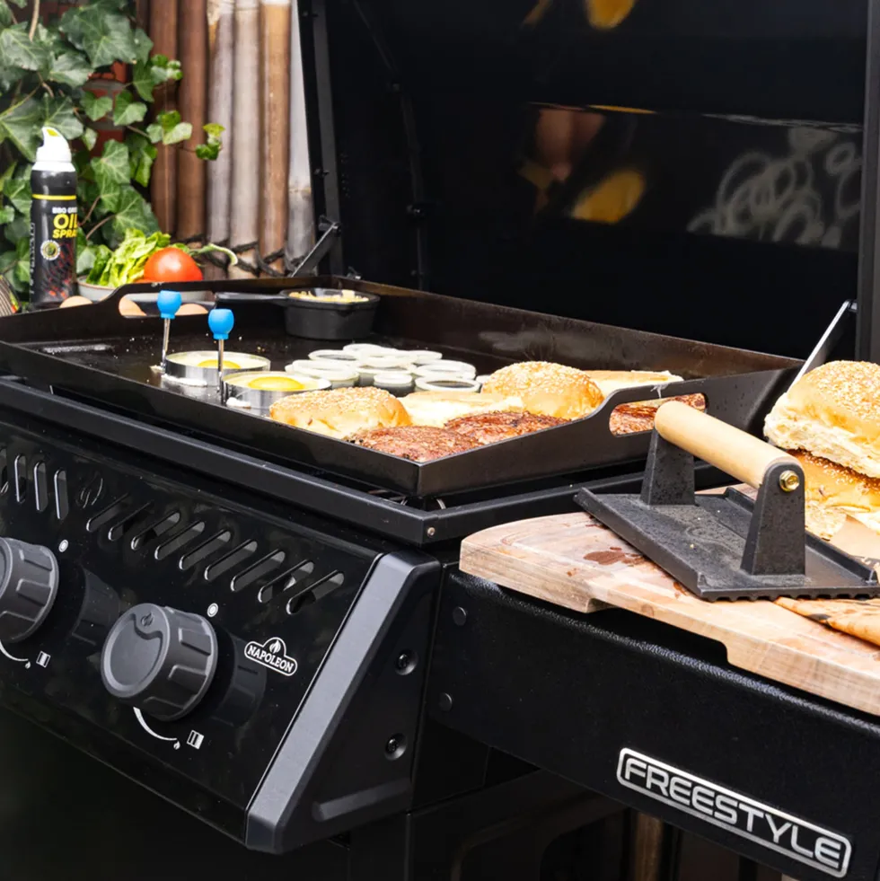 Barbacoa Napoleón de gas Freestyle 24