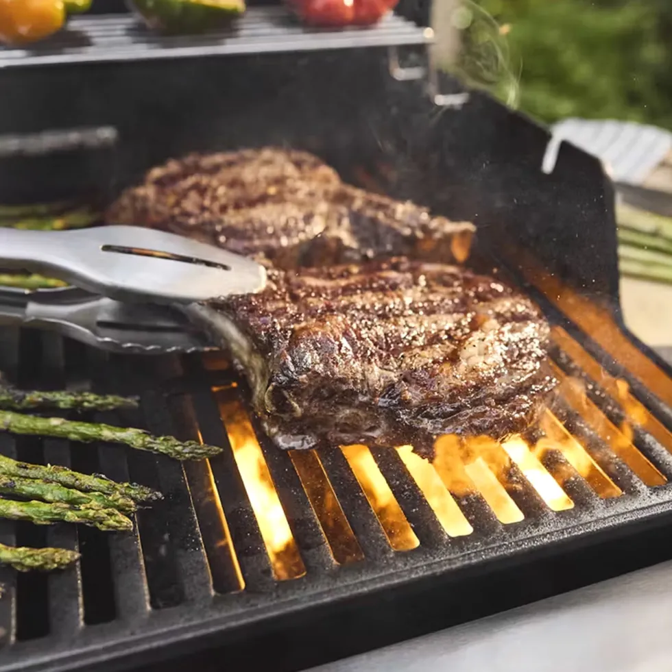 Barbacoa Weber® de gas Spirit E-425 con plancha de regalo