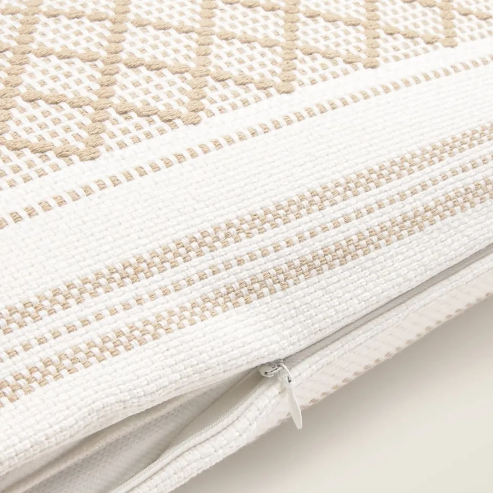 Funda de cojín tejido rombos con borlas Diami