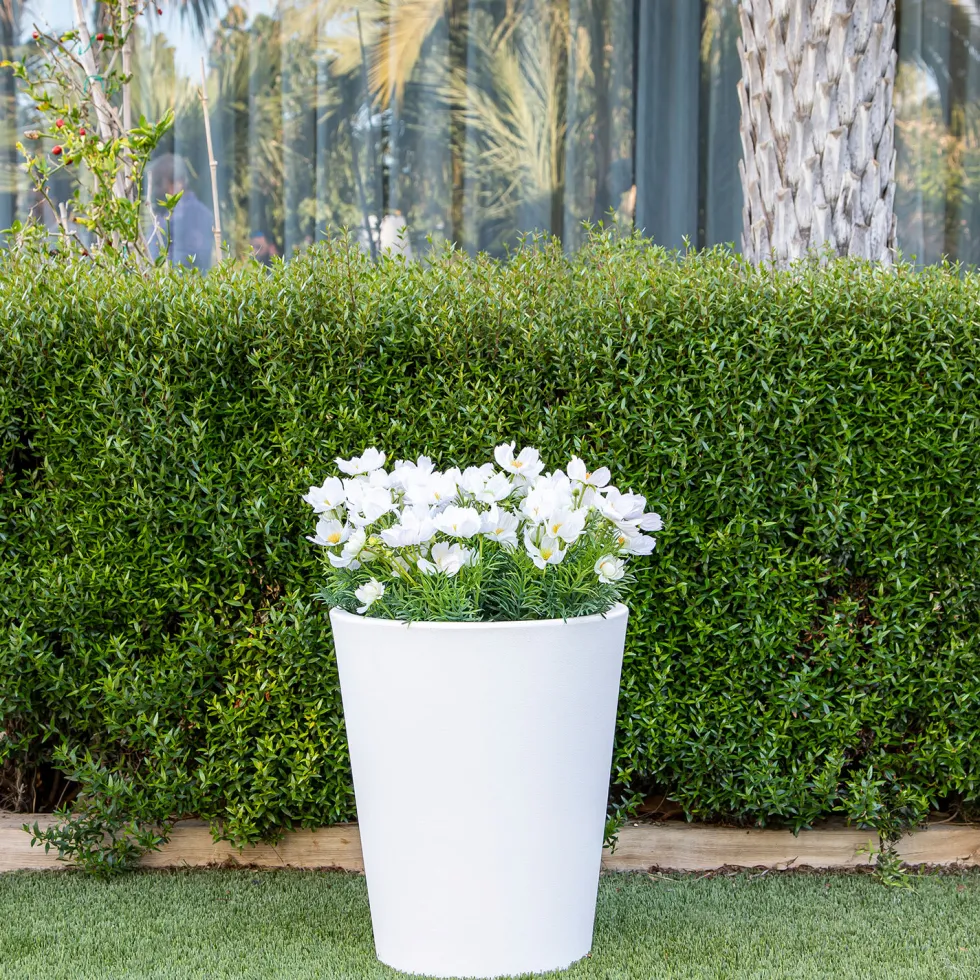 Maceta de Resina Gerbera Blanco - New Garden