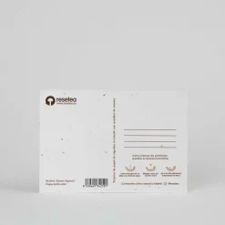 Postal Plantable "Love is in the Earth" Resetea
