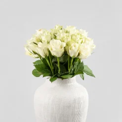Ramillete de Mini Rosas Blancas